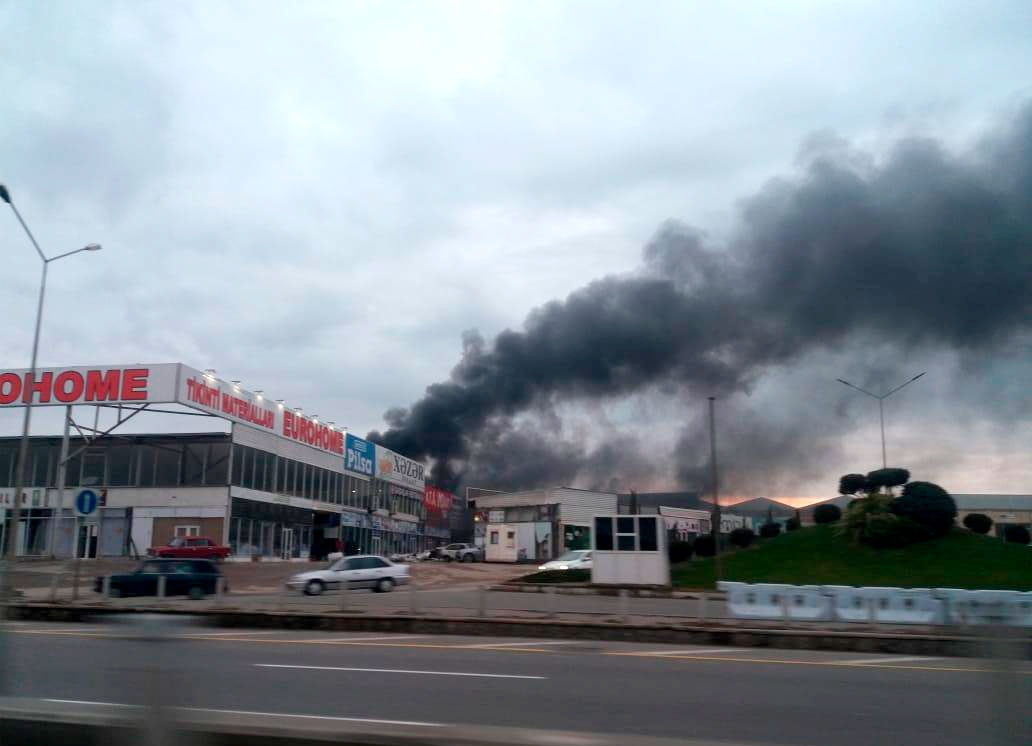 SON DƏQİQƏ - Bakıda ticarət mərkəzi yanır - VİDEO