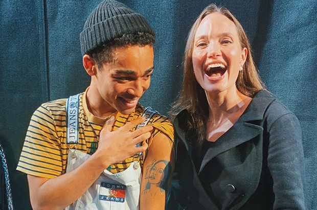 Анджелина Джоли пришла в восторг от татуировки поклонника с ее изображением - ФОТО