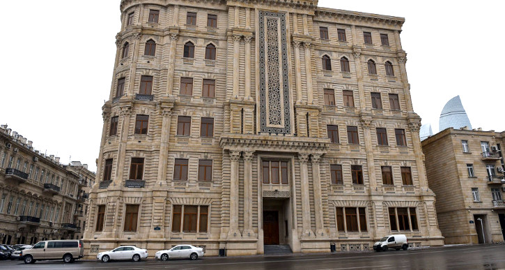 Heydər Əliyev Fonduna mane olmayaq