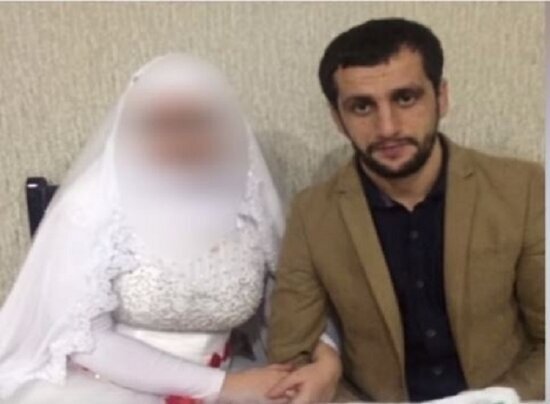 Bakıda arvadını başqa kişi ilə yaxalayan ər göz yaşlarında boğuldu - VİDEO