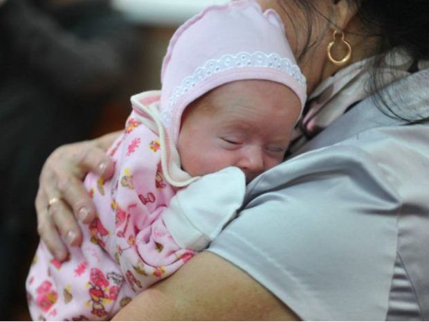Qadın ərini aldatmaq üçün başqasının uşağını oğurladı