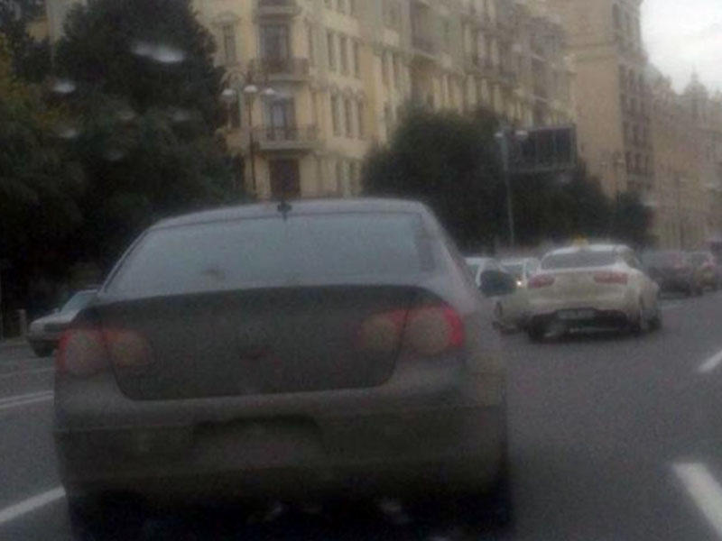 Bakıda kişiləri tovlayan qızlar peyda olub - FOTO