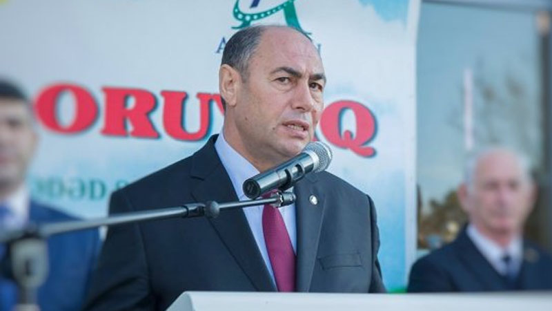 Dövlətə 1.3 milyon borcu olan şirkət Bərdəni necə abadlaşdırdı?