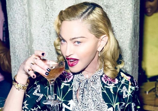 Madonna özündən 35 yaş kiçik sevgilisi ilə - FOTO