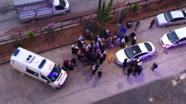 Qohumlar arasında silahlı insident: Ölənlər var - FOTO