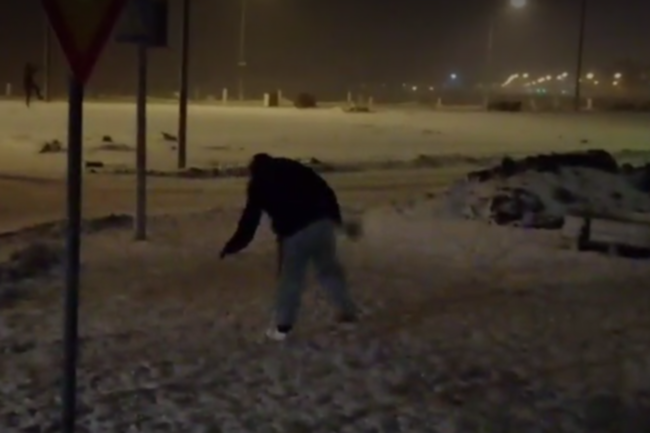 Külək adamı BELƏ uçurtdu - VİDEO