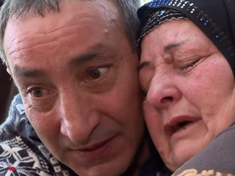 Azərbaycanlı ana Ermənistana aparılan oğluna qovuşdu - TƏSİRLİ ANLAR - FOTO