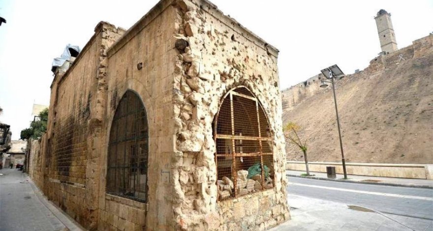 Азербайджанский фоторепортер посетил мавзолей Насими в Алеппо - ФОТО