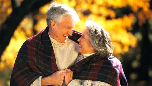 70 il evli olan cütlük eyni gündə dünyadan köçdü