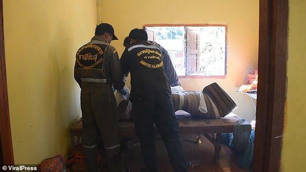 Mobil telefonda oyun oynayan din xadimini cərəyan vurdu - FOTO