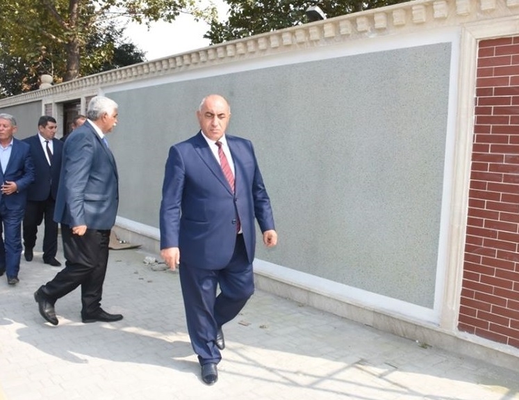 Rüşvətə görə saxlanılan icra başçısının mülkləri - SİYAHI