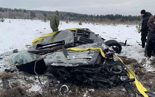Проигранный спор: россиянин сбросил свой Gelandwagen с вертолета – ВИДЕО