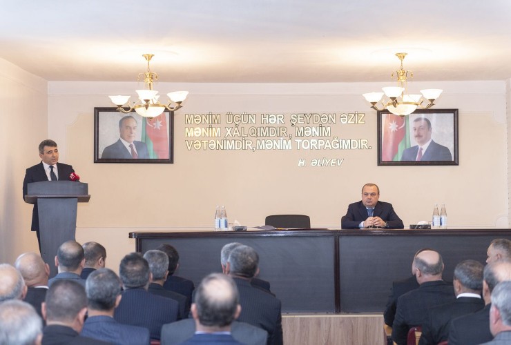 Kənd Təsərrüfatı naziri İnam Kərimov Yardımlıda EKTİS-in tətbiqi ilə bağlı görüş keçirib