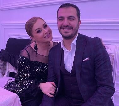 Azərbaycanlı müğənninin nikahdankənar uşağı ortaya çıxdı - FOTO