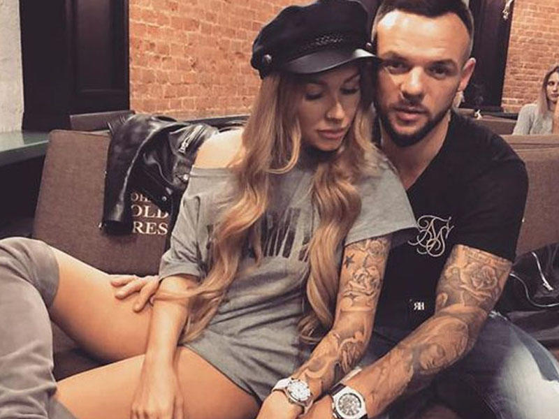 Futbolçunun xanımı çılpaq FOTOsunu paylaşdı