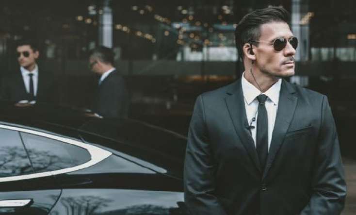 Dərsdə cangüdən ilə oturan şagird kimin nəvəsidir? - VİDEO