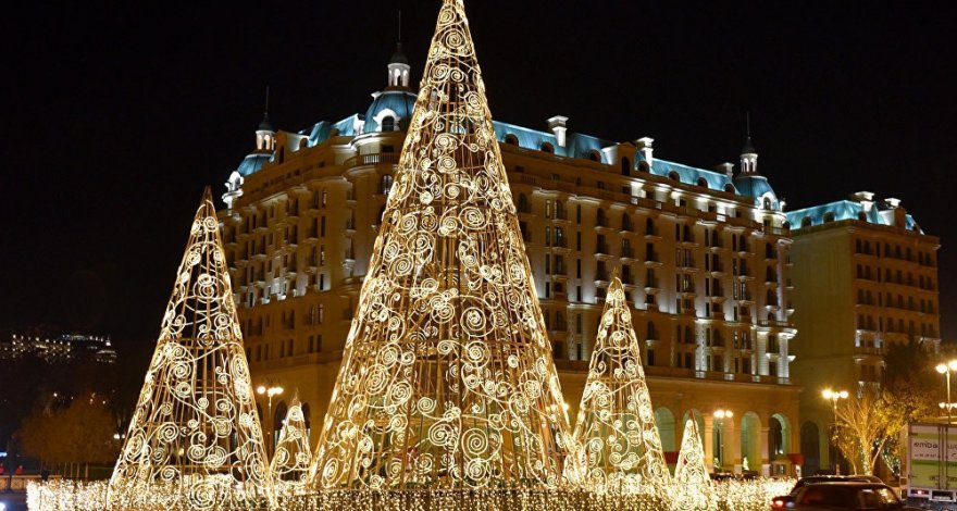 Баку в рейтинге стран СНГ с самыми высокими новогодними елками