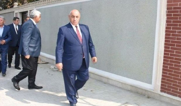 Rüşvətə görə saxlanılan icra başçısının mülkləri - SİYAHI