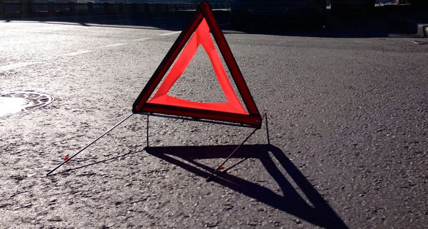 В Баку автомобиль сбил пешехода