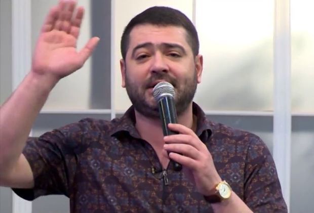 Известный мейханщик попал в больницу