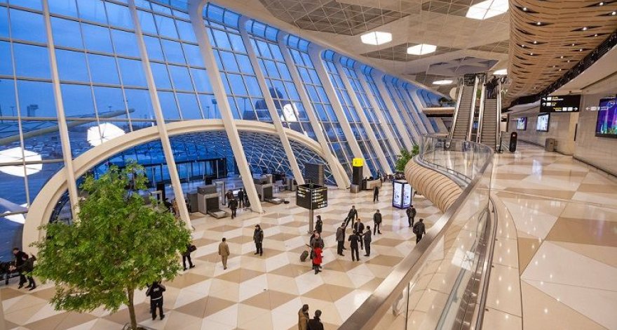 В аэропорту скончался мужчина