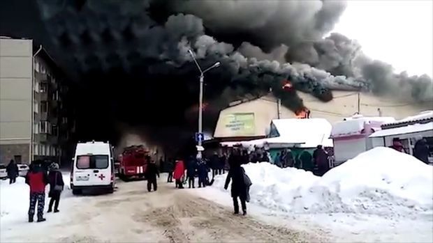 Страшные кадры горящего ТЦ - ВИДЕО