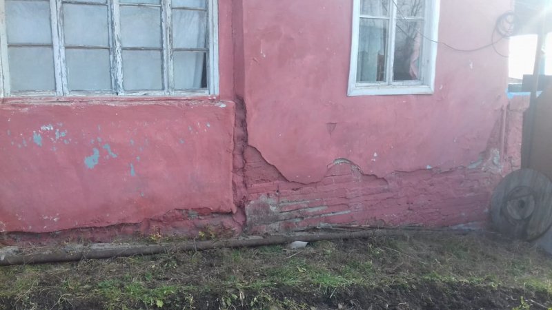 Zəlzələyə görə ayrılan pullarla Bakıda yaşayan sakinlərin topdağıtmaz evləri təmir edilir - FOTO