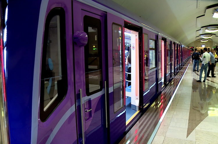 Bakı metrosundan 24-30 yaş arasında olan kişilər və qadınlara ŞAD XƏBƏR