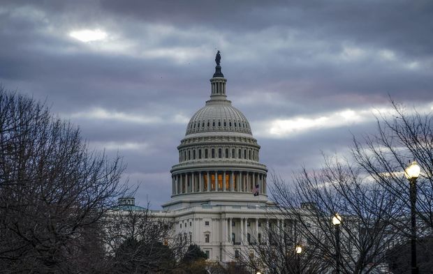 Конгресс США одобрил ограничение полномочий Трампа по применению силы против Ирана