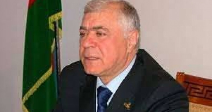 Generalın arvadı və qızı Bakıda bir günün içərisində 12 mənzili hansı yollarla alıb?