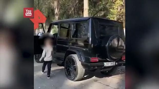 Altı yaşlı uşaq “Gelandewagen”i belə idarə etdi - VİDEO