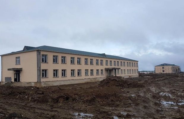 Закир Гасанов осмотрел военные объекты, на которых завершаются строительные работы - ФОТО