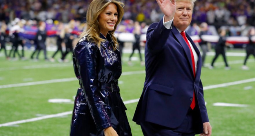 Мелания Трамп на публике оттолкнула руку супруга – ВИДЕО