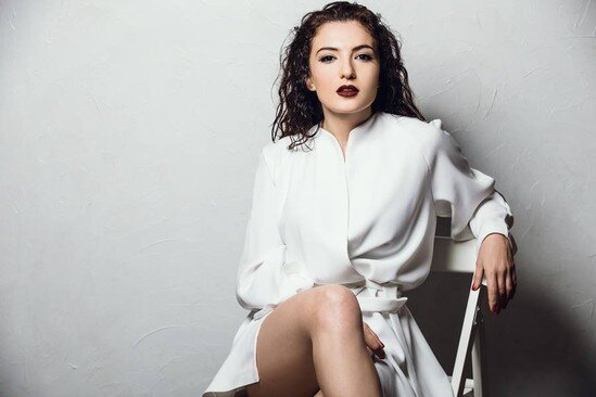 Azərbaycanlı müğənnidən AÇIQ-SAÇIQ POZ - FOTO