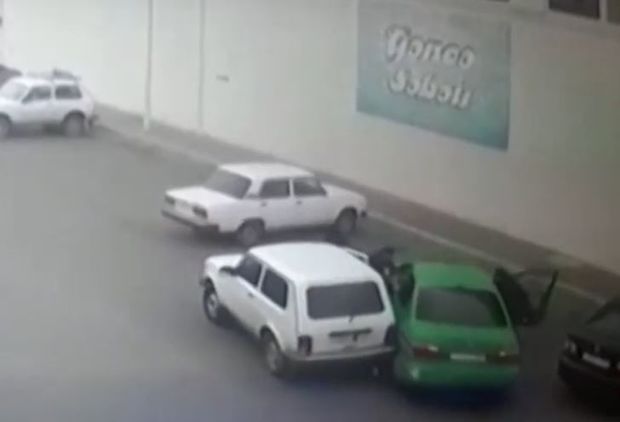 Gəncədə polisin yaralanması ilə nəticələnən əməliyyatın görüntüsü - ANBAAN VİDEO