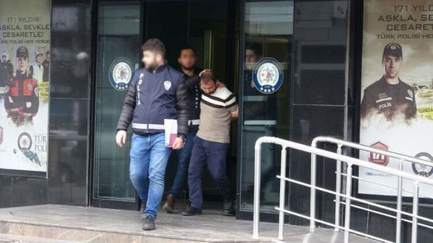 Вышел из тюрьмы, расстрелял мать и жену