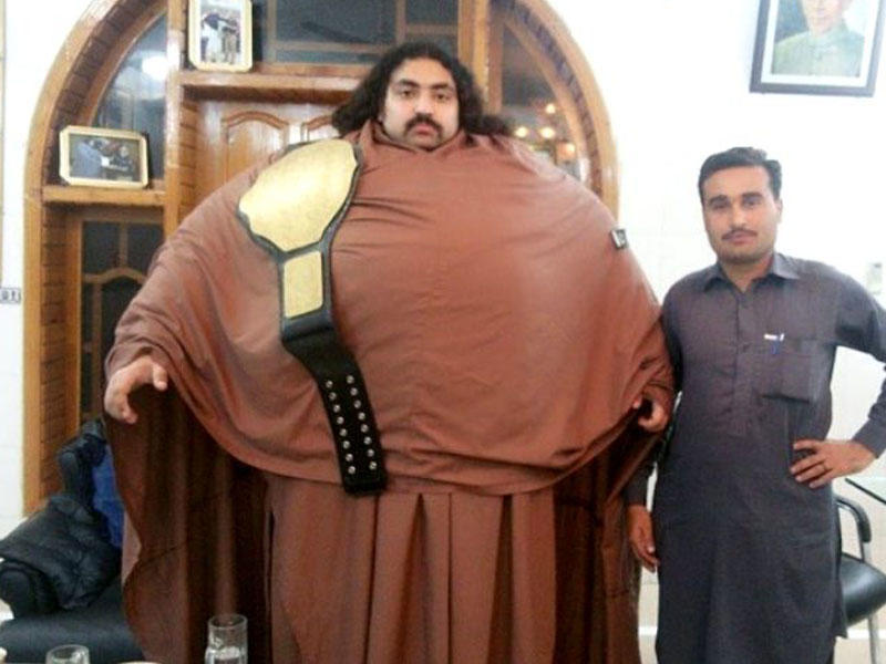 Ona ərə gəlmək istəyən 300 qadına 