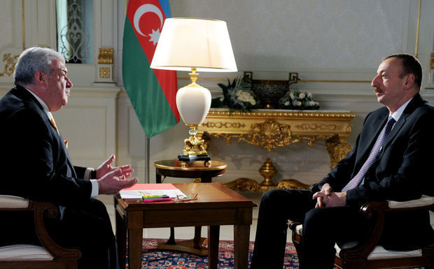 Ильхам Алиев поздравил Михаила Гусмана с юбилеем