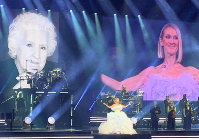 Müğənni Selin Dion anasının ölümündən bir saat sonra KONSERT VERDİ - VİDEO