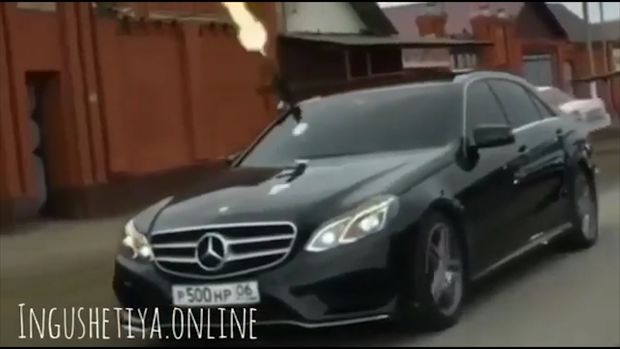 Toy kortejində silahdan atəş açıldı - VİDEO