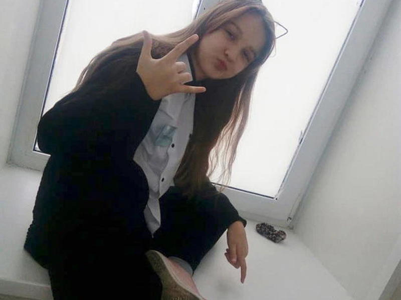 10 yaşlı oğlanla cinsi əlaqədə olan qız: 