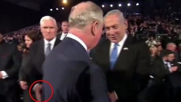 Şahzadə ABŞ-ın vitse-prezidentinin əlini sıxmaqdan imtina edib - VİDEO