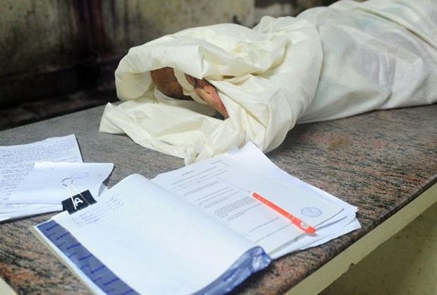 Şəkidə qəfil ölən şəxsin üzərində zorakılıq əlamətləri aşkarlandı