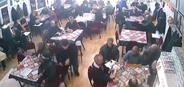 Türkiyədə dağıdıcı zəlzələ anının görüntüləri - Video