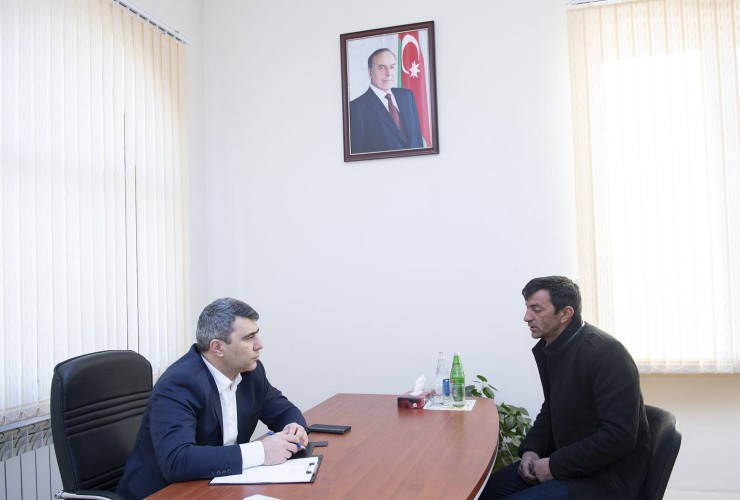 Kənd Təsərrüfatı naziri İnam Kərimov Saatlıda vətəndaşları qəbul edib