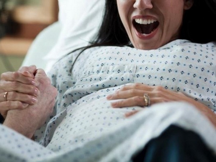 Azərbaycanda 17 yaşlı qız doğuş etdi, uşaq öldü