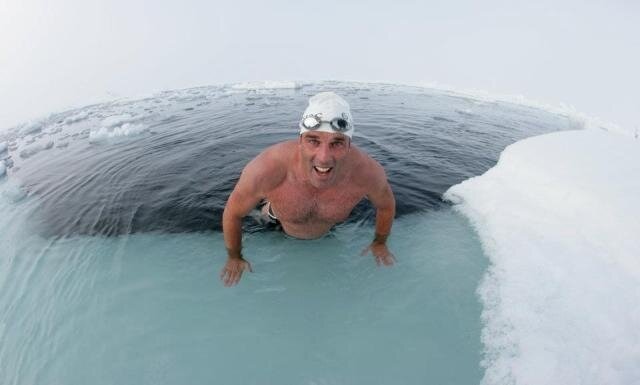 Ekstremal üzgüçü İLK DƏFƏ Antarktida sularında üzərək REKORD QIRDI - FOTO-VİDEO
