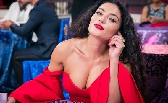 Dilarə transparan libasda foto paylaşdı — Birazdan əncir yarpağı…
