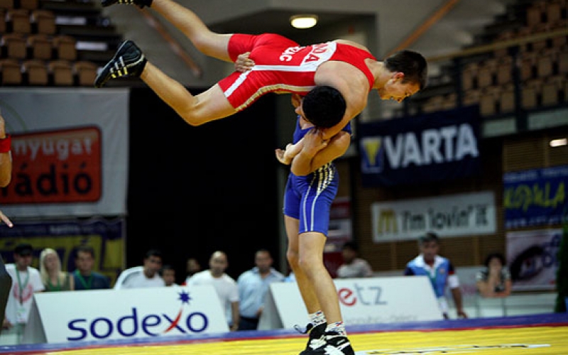 Dünya çempionumuz Rusiyada qəzada öldü - FOTO
