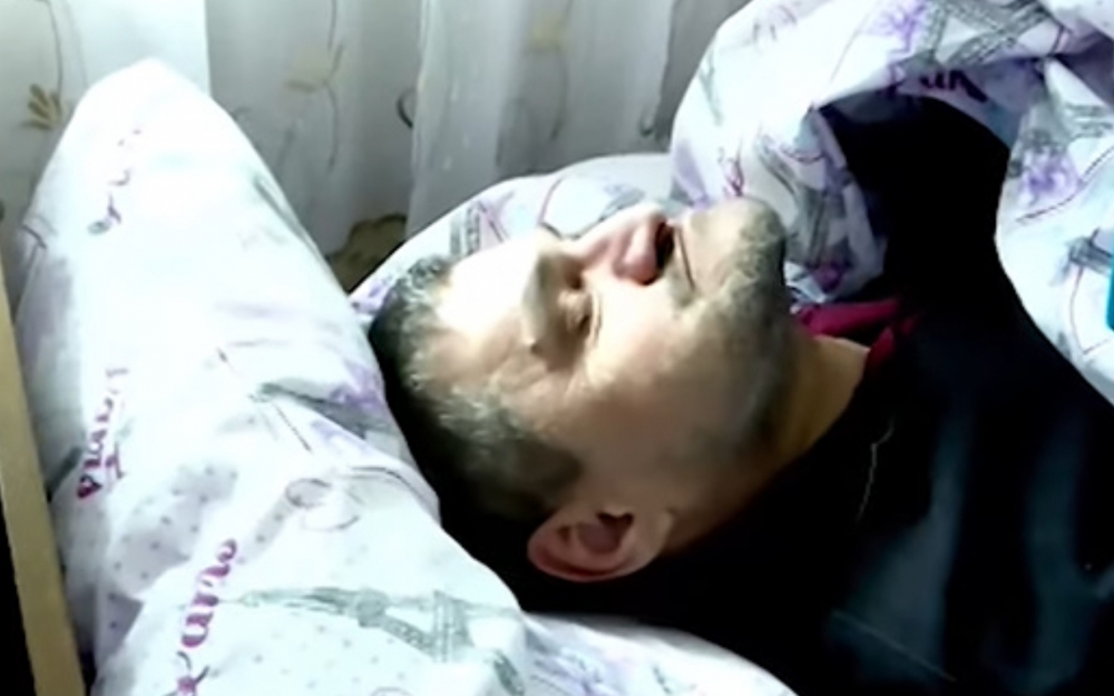 Yataq xəstəsi olan Ağakərimin yeni görüntüləri VİDEO